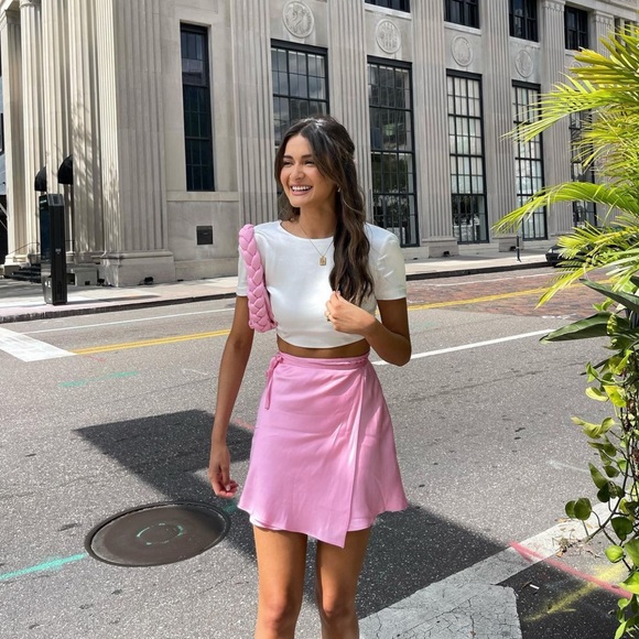 Zara Pink Satin Effect Mini Skirt - Picture 5 of 17